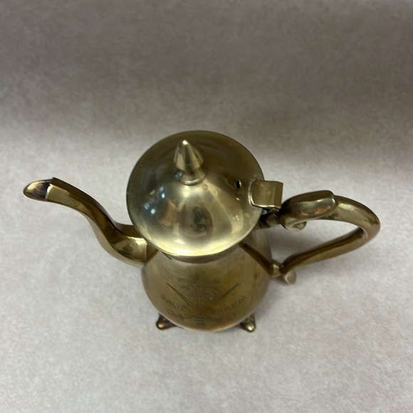 Vintage brass teapot and cups, Saudi Arabia - Picture 3 of 10